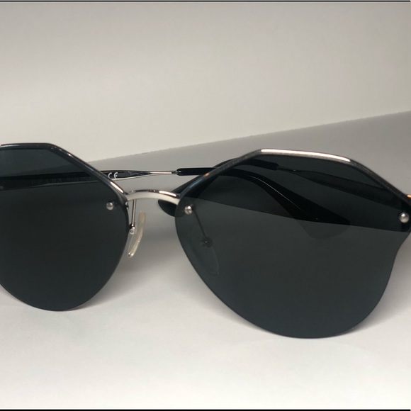 Prada glasses Great condition with box - Picture 2 of 4